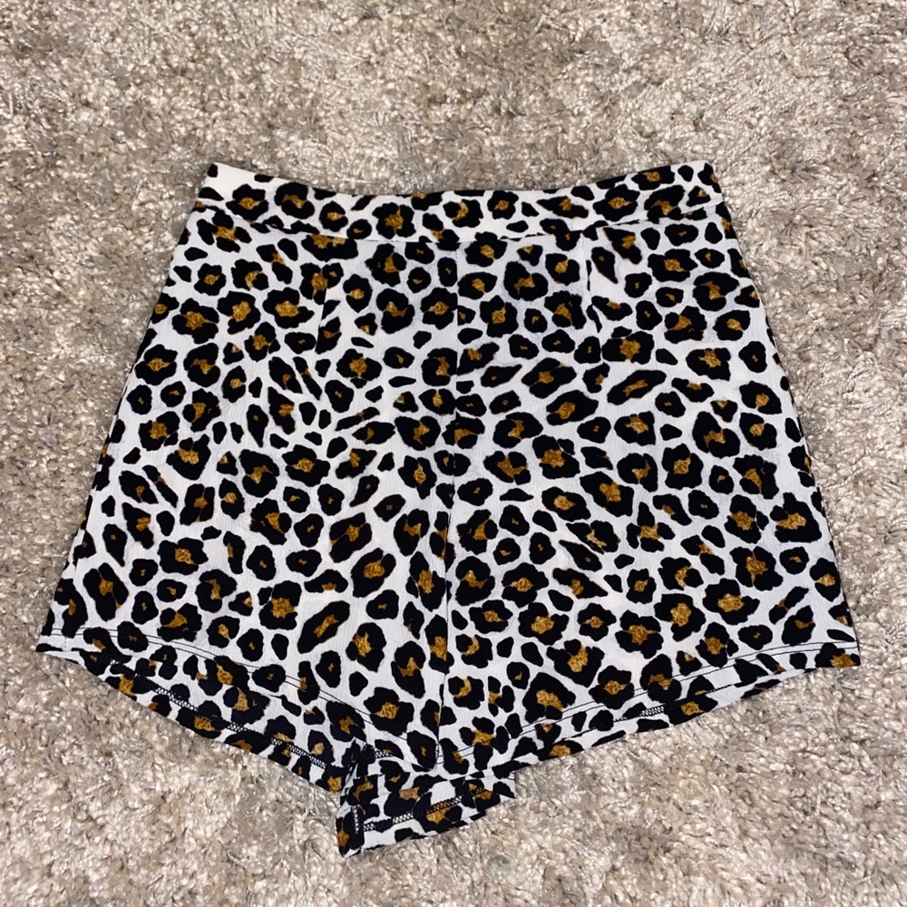 Show Me Your Mumu leopard short